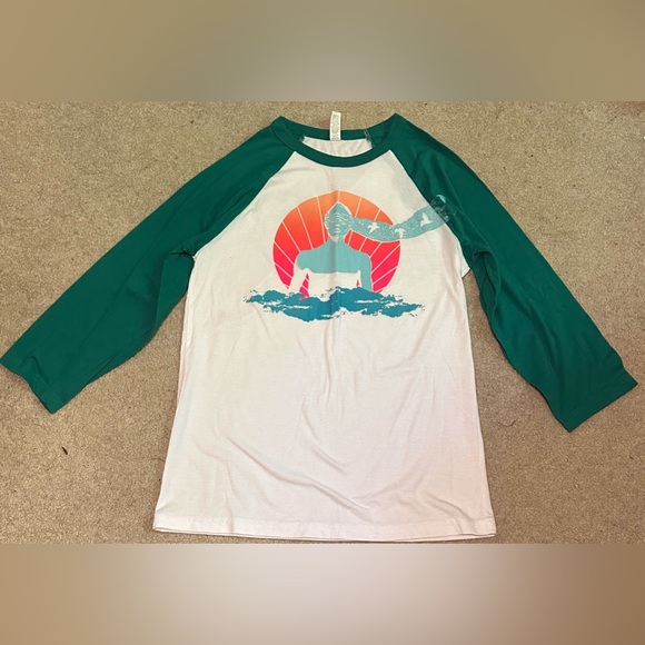 Three Quarter Top - Picture 1 of 2